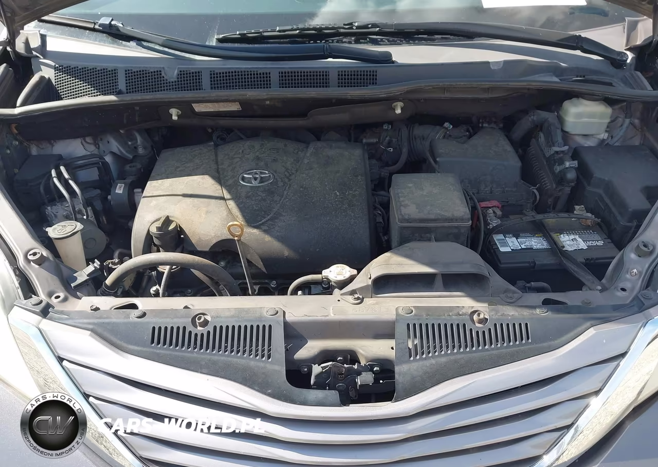 2017 Toyota Sienna Xle 8 Passenger VIN:5TDYZ3DC3HS832780 - 10