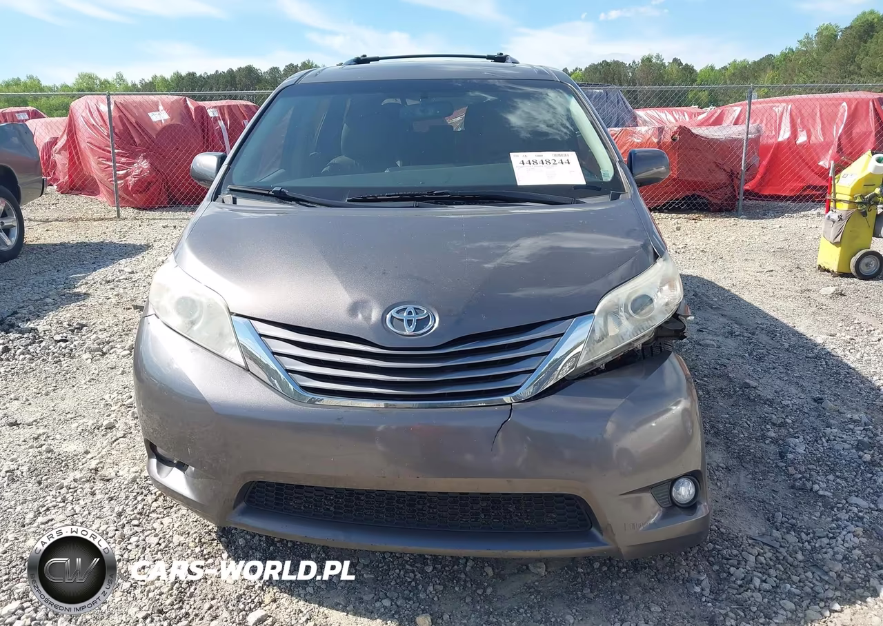 2017 Toyota Sienna Xle 8 Passenger VIN:5TDYZ3DC3HS832780 - 12