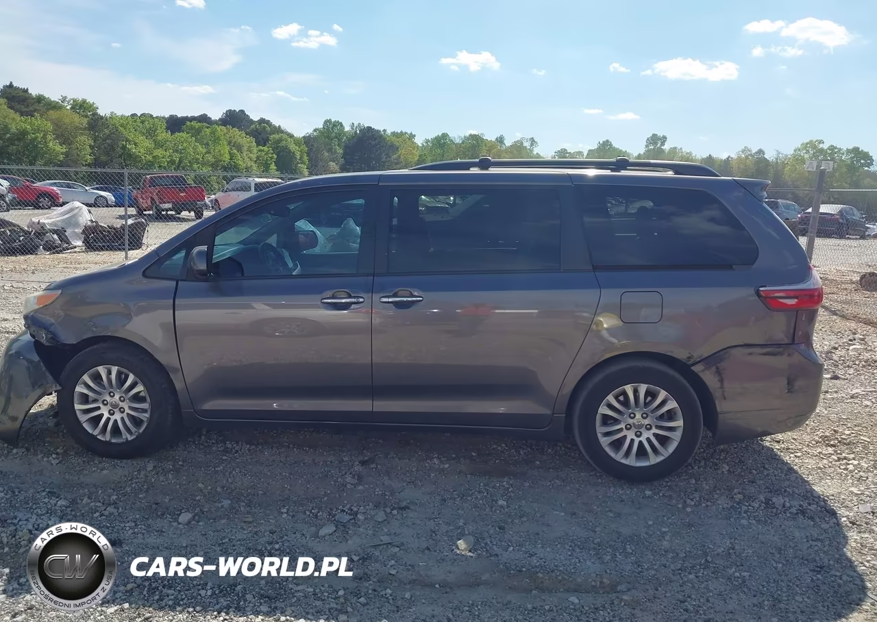 2017 Toyota Sienna Xle 8 Passenger VIN:5TDYZ3DC3HS832780 - 14
