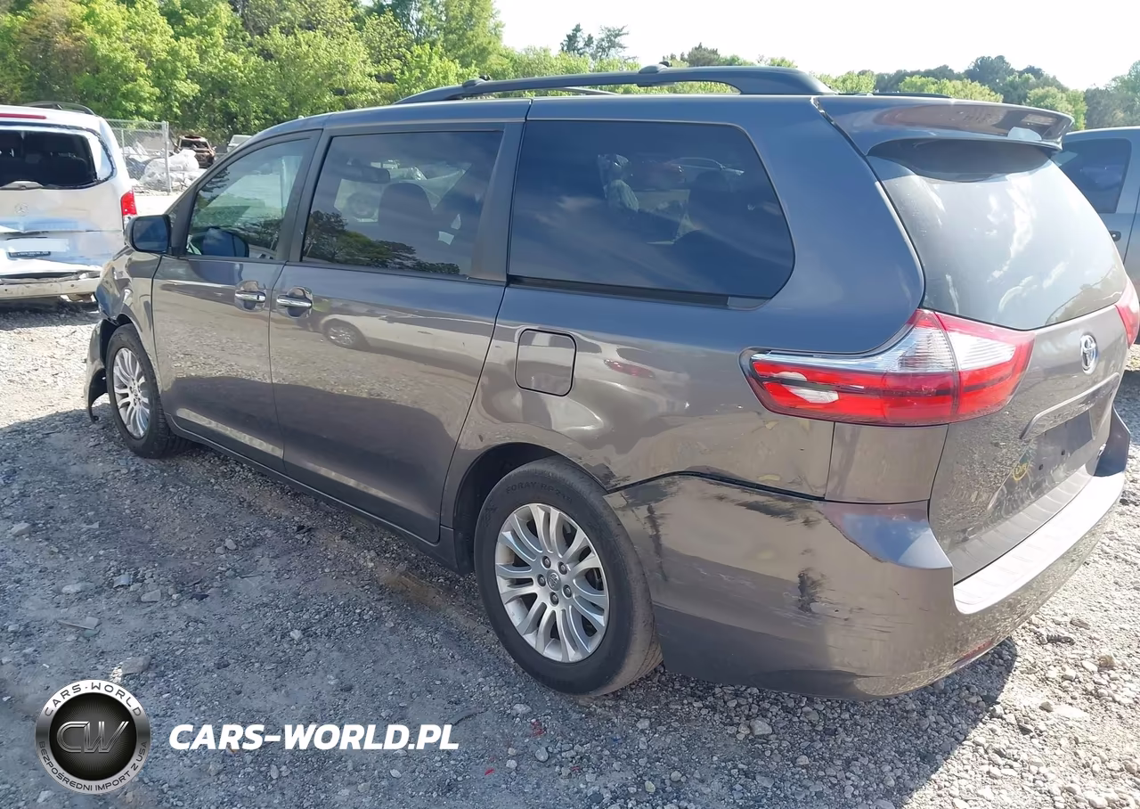 2017 Toyota Sienna Xle 8 Passenger VIN:5TDYZ3DC3HS832780 - 3