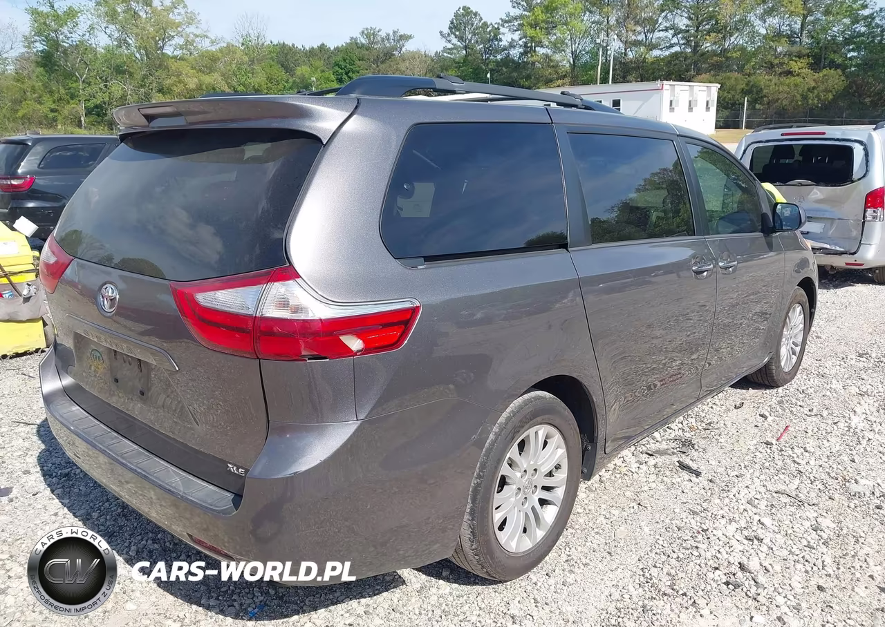 2017 Toyota Sienna Xle 8 Passenger VIN:5TDYZ3DC3HS832780 - 4