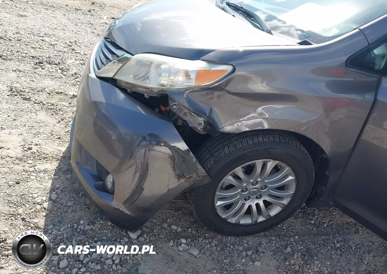 2017 Toyota Sienna Xle 8 Passenger VIN:5TDYZ3DC3HS832780 - 6