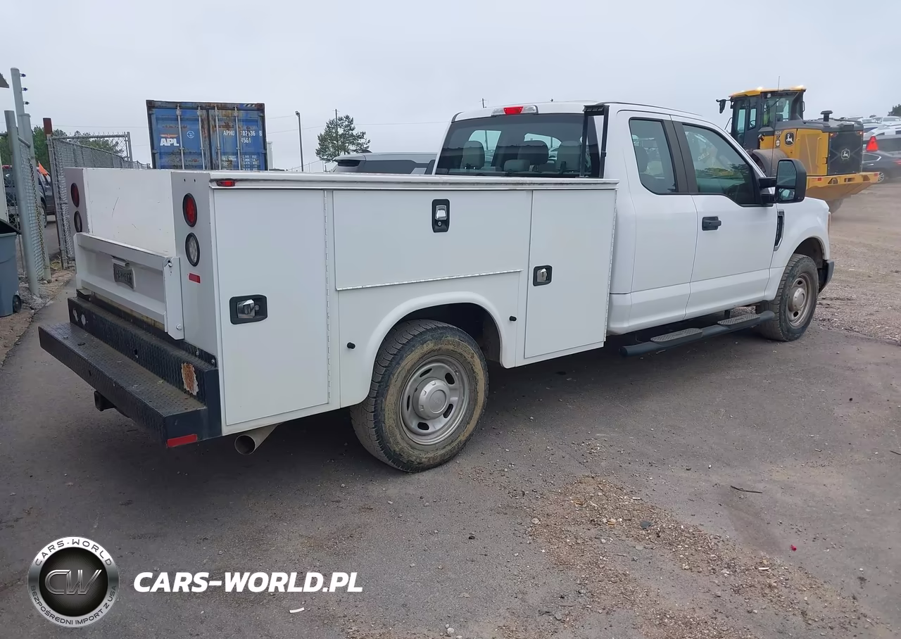2017 Ford F-250 Xl VIN:1FD7X2A68HEE07423 - 4