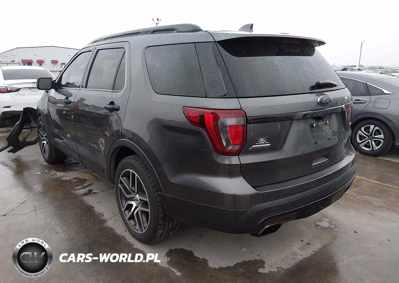 2017 Ford Explorer Sport VIN:1FM5K8GT7HGD23717 - 3