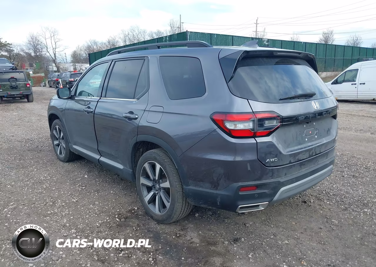 2025 Honda Pilot Touring VIN:5FNYG1H78SB035184 - 3