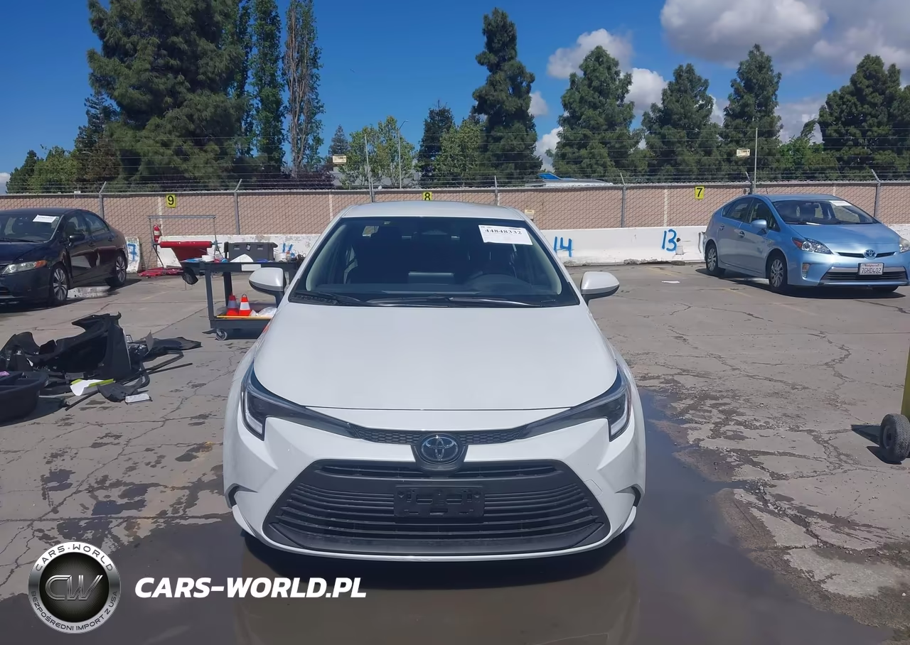 2026 Toyota Corolla Hybrid Hybrid Le VIN:JTDBCMFE7T3114333 - 13