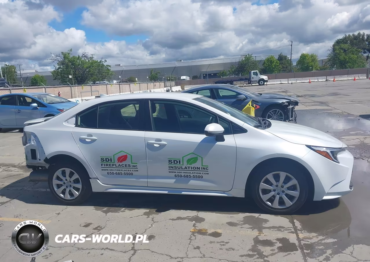 2026 Toyota Corolla Hybrid Hybrid Le VIN:JTDBCMFE7T3114333 - 14