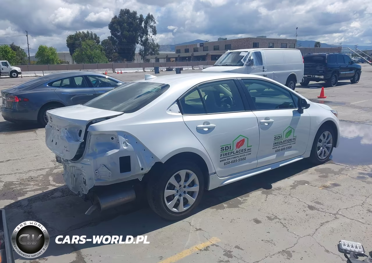 2026 Toyota Corolla Hybrid Hybrid Le VIN:JTDBCMFE7T3114333 - 4