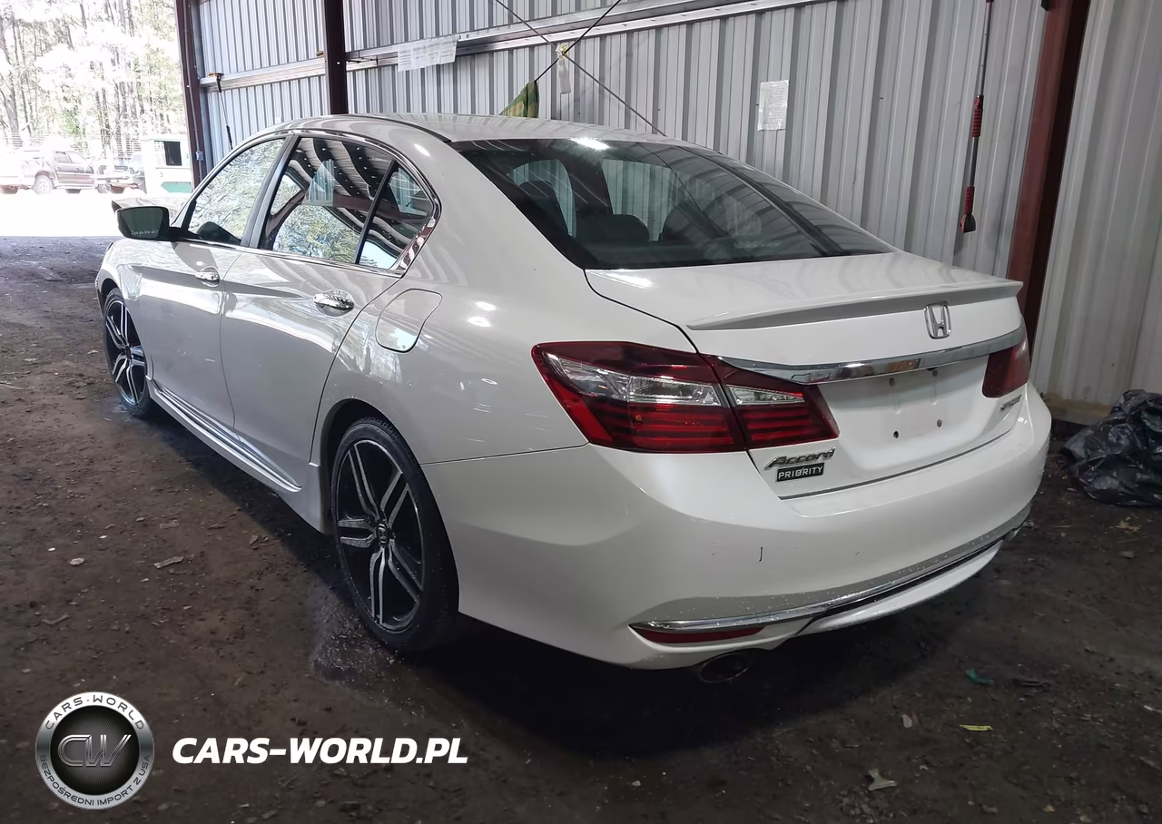 2017 Honda Accord Sport VIN:1HGCR2F54HA211081 - 3