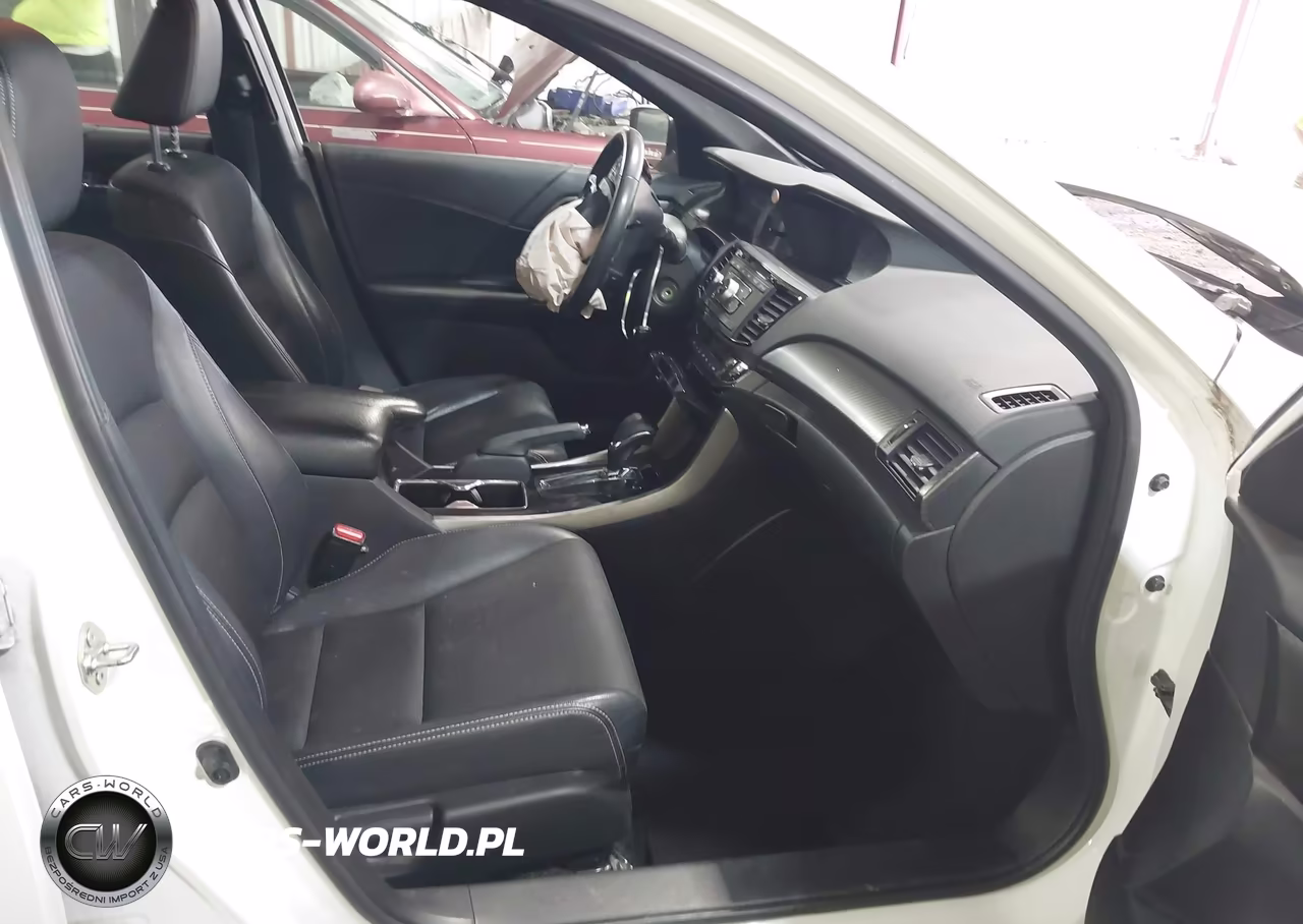 2017 Honda Accord Sport VIN:1HGCR2F54HA211081 - 5