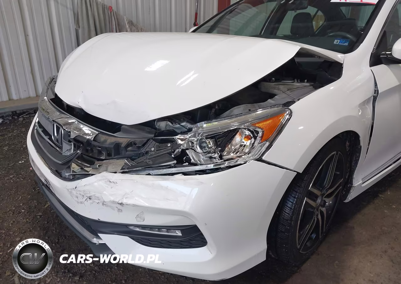 2017 Honda Accord Sport VIN:1HGCR2F54HA211081 - 6