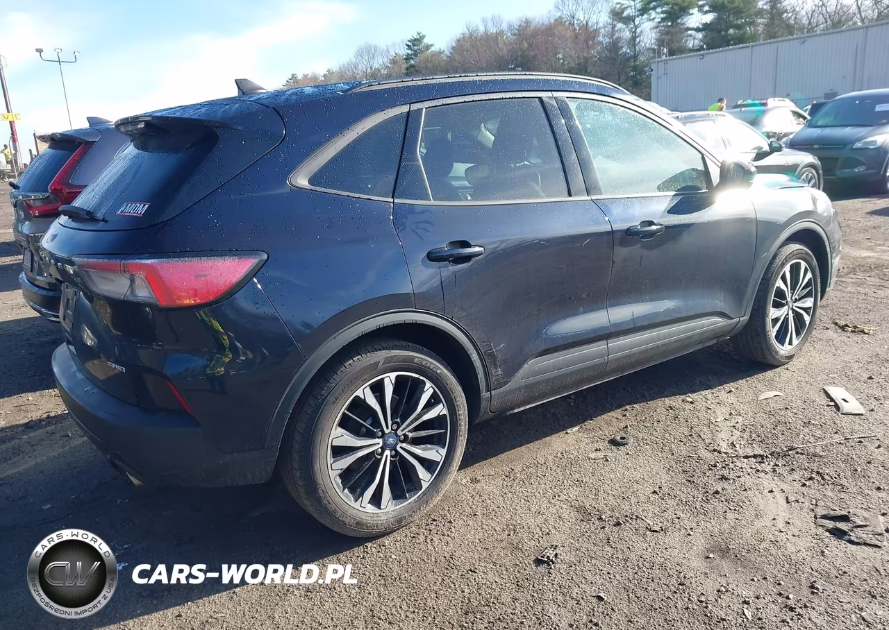 2021 Ford Escape Se VIN:1FMCU9G66MUA62951 - 4