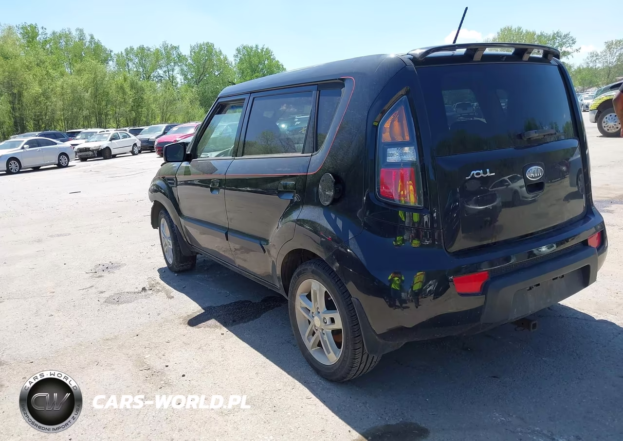 2010 Kia Soul + VIN:KNDJT2A22A7082149 - 3