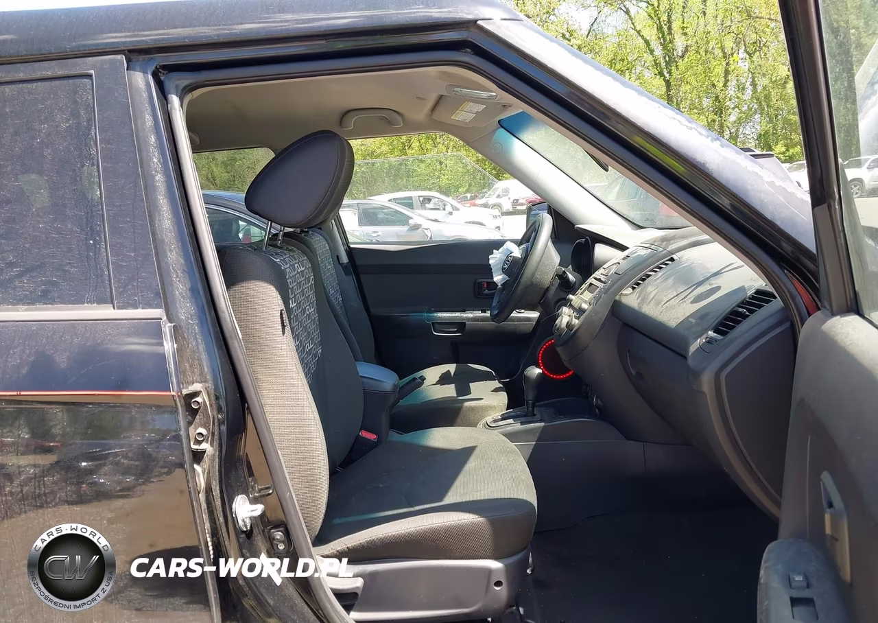 2010 Kia Soul + VIN:KNDJT2A22A7082149 - 5