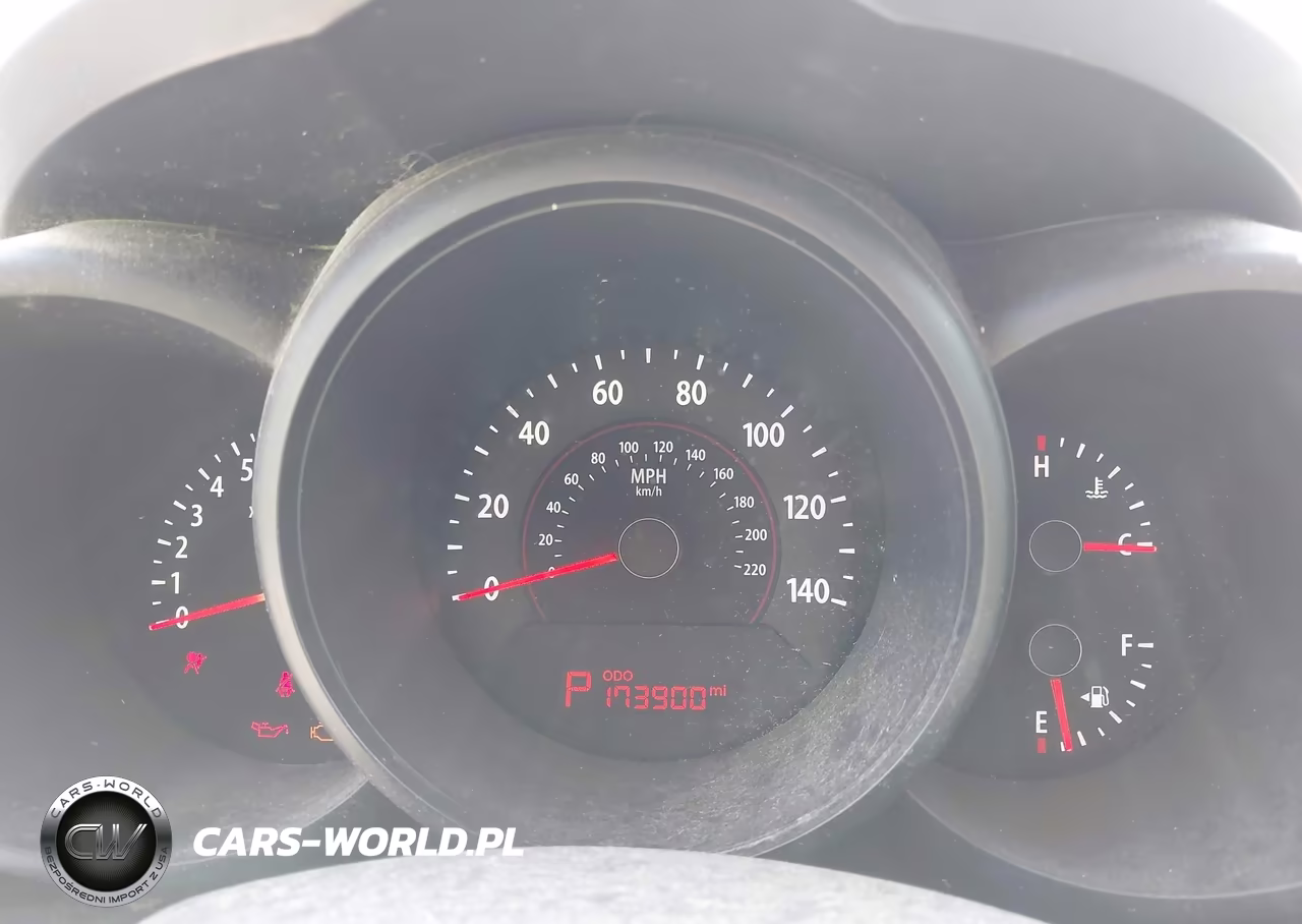 2010 Kia Soul + VIN:KNDJT2A22A7082149 - 7
