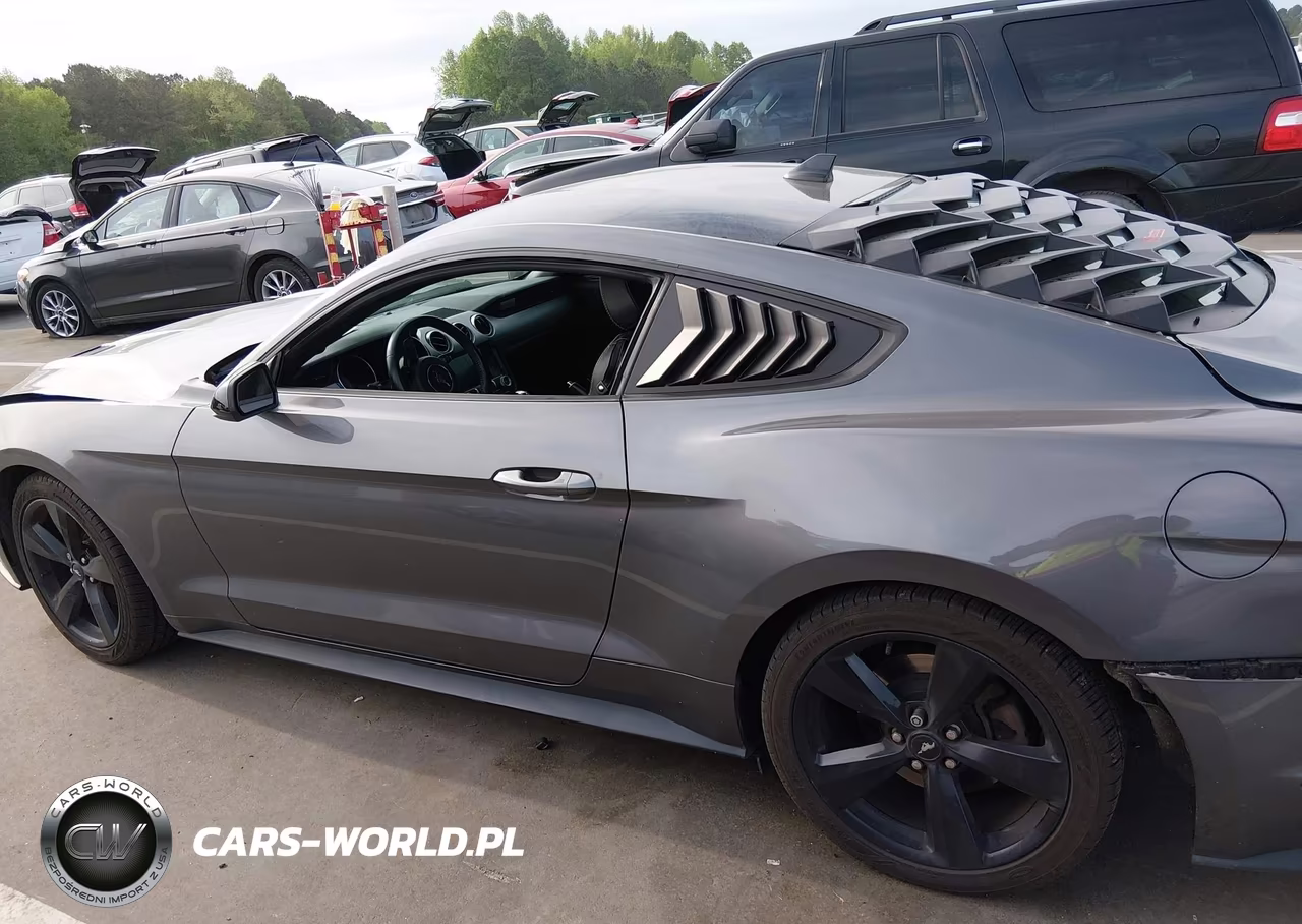 2021 Ford Mustang Ecoboost Premium Fastback VIN:1FA6P8TH0M5122720 - 15