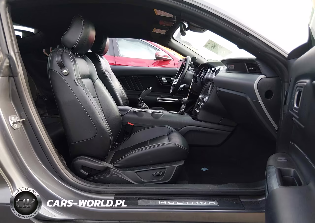 2021 Ford Mustang Ecoboost Premium Fastback VIN:1FA6P8TH0M5122720 - 5