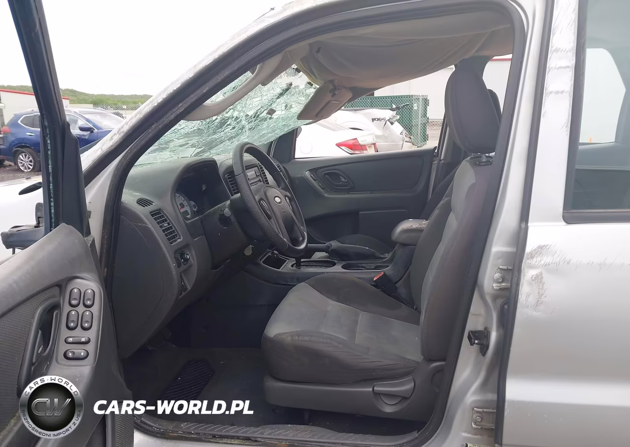 2005 Ford Escape Xls VIN:1FMYU02Z95KB94859 - 5