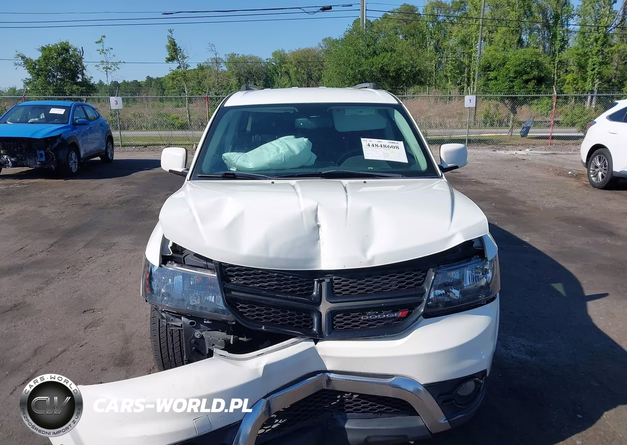 2018 Dodge Journey Crossroad VIN:3C4PDCGG2JT216329 - 12