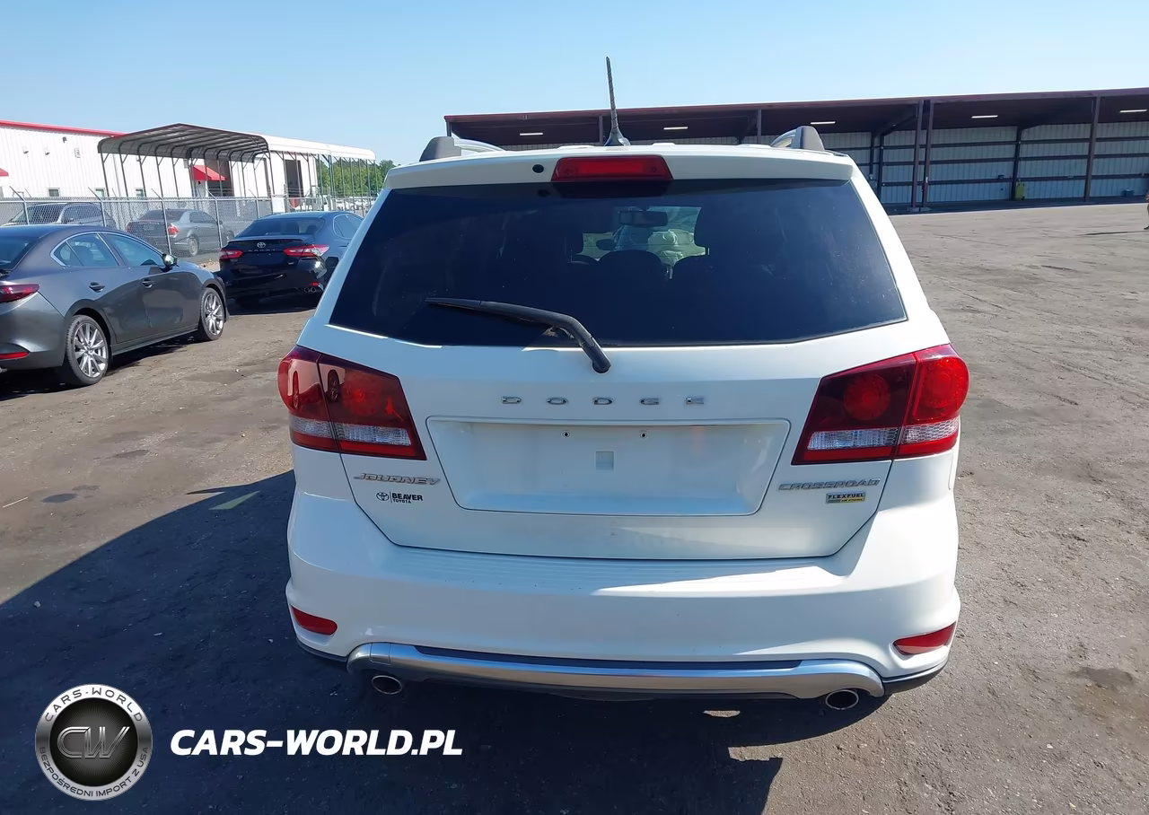 2018 Dodge Journey Crossroad VIN:3C4PDCGG2JT216329 - 16