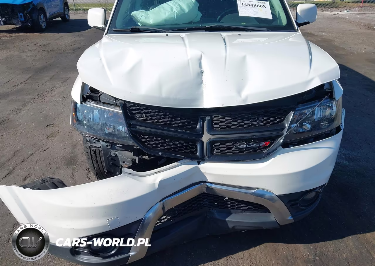 2018 Dodge Journey Crossroad VIN:3C4PDCGG2JT216329 - 6