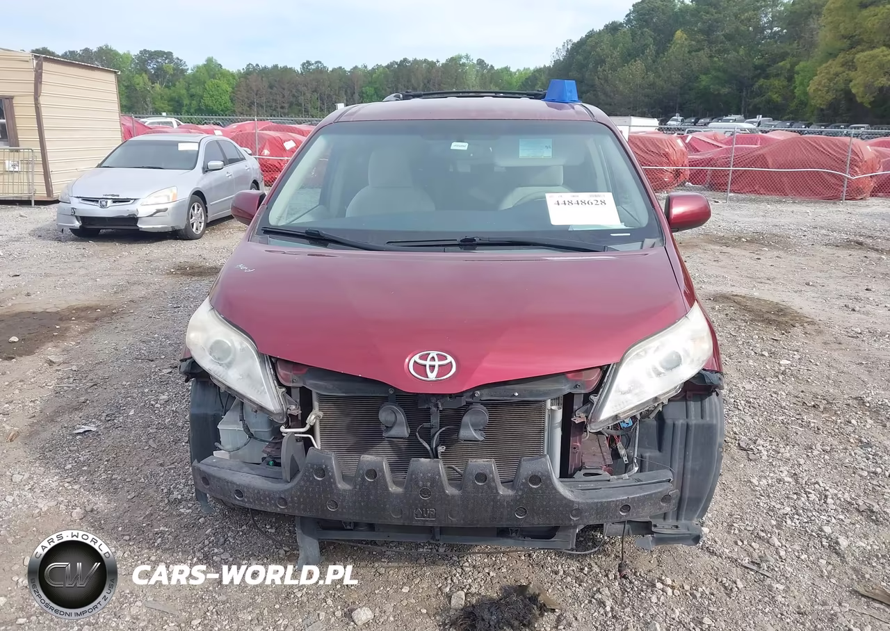 2013 Toyota Sienna Le 7 Passenger VIN:5TDJK3DC3DS051189 - 13