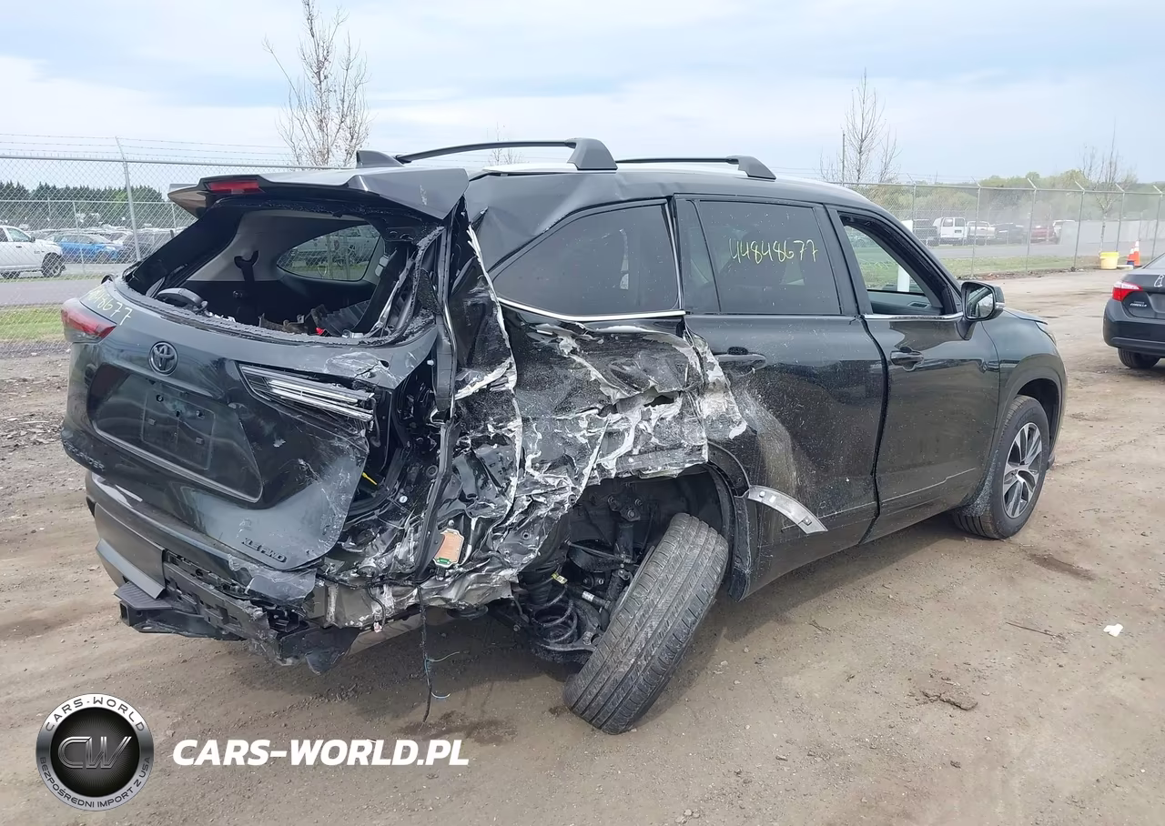 2026 Toyota Highlander Xle VIN:5TDKDRBH2TS602209 - 4