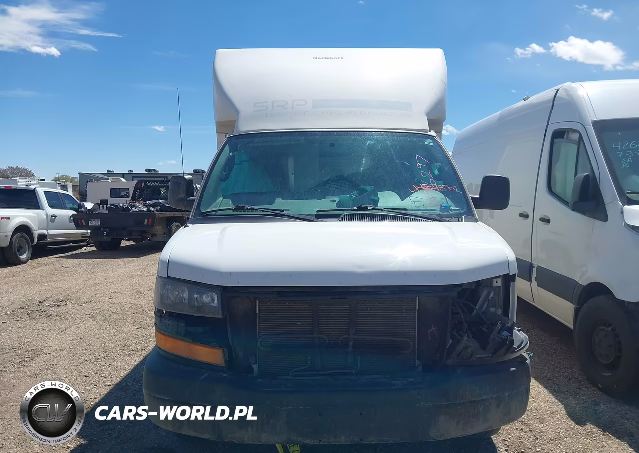 2020 Chevrolet Express Cutaway Work Van VIN:1GB0GSFG2L1262925 - 12