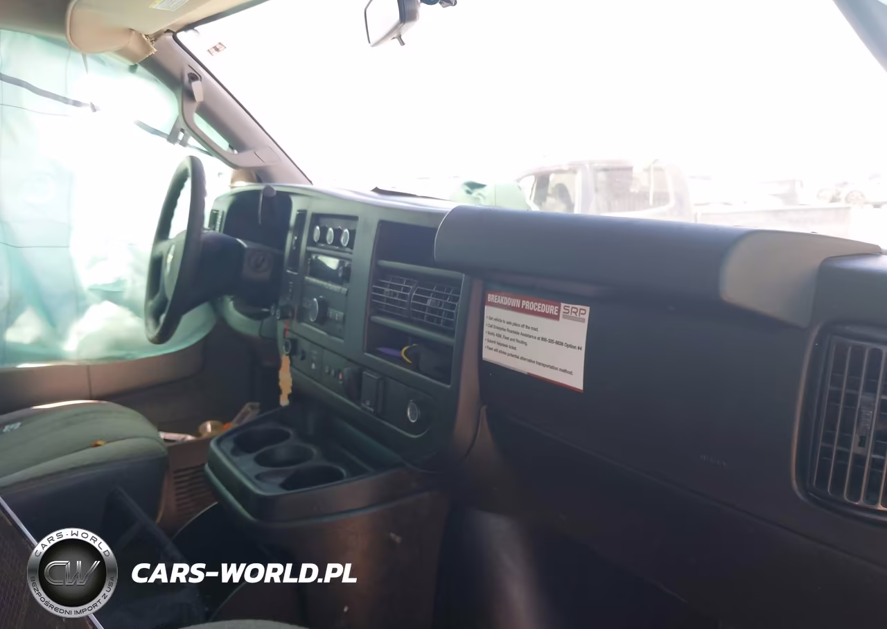2020 Chevrolet Express Cutaway Work Van VIN:1GB0GSFG2L1262925 - 6