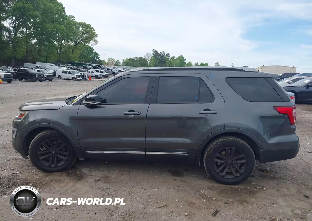 2017 Ford Explorer Xlt VIN:1FM5K7D80HGC74578 - 14