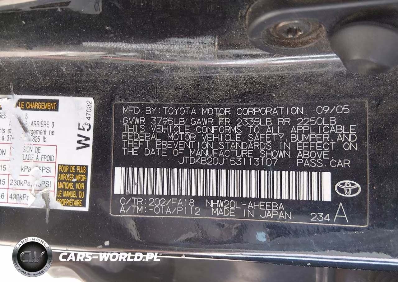 2005 Toyota Prius VIN:JTDKB20U153113107 - 9