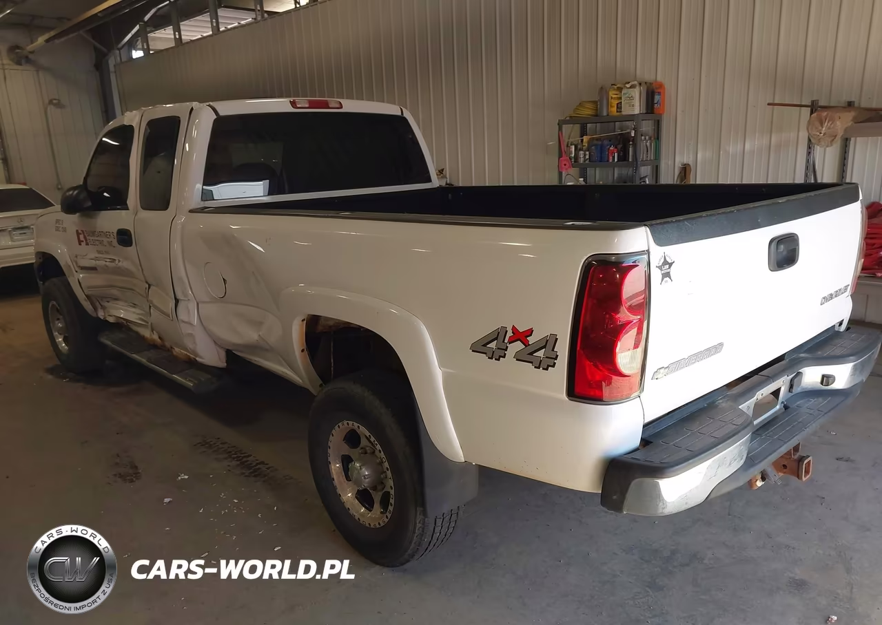 2005 Chevrolet Silverado 2500Hd Ls VIN:1GCHK29UX5E201428 - 3