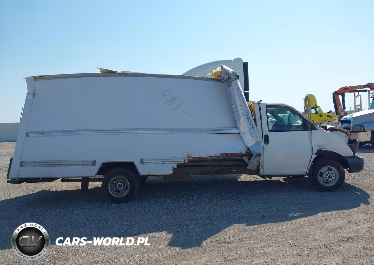 2009 GMC Savana Cutaway Work Van VIN:1GDJG31K791902164 - 13