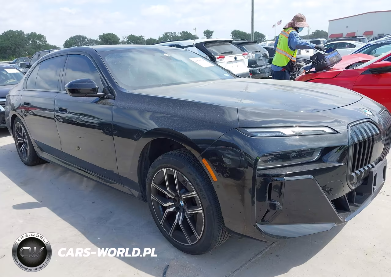 2025 BMW 760I xDrive – zdjęcie 1 z 17