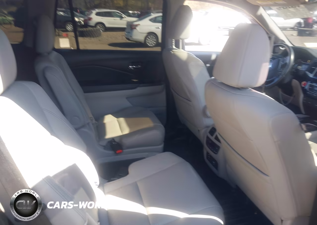 2017 Honda Pilot Elite VIN:5FNYF6H07HB070861 - 8