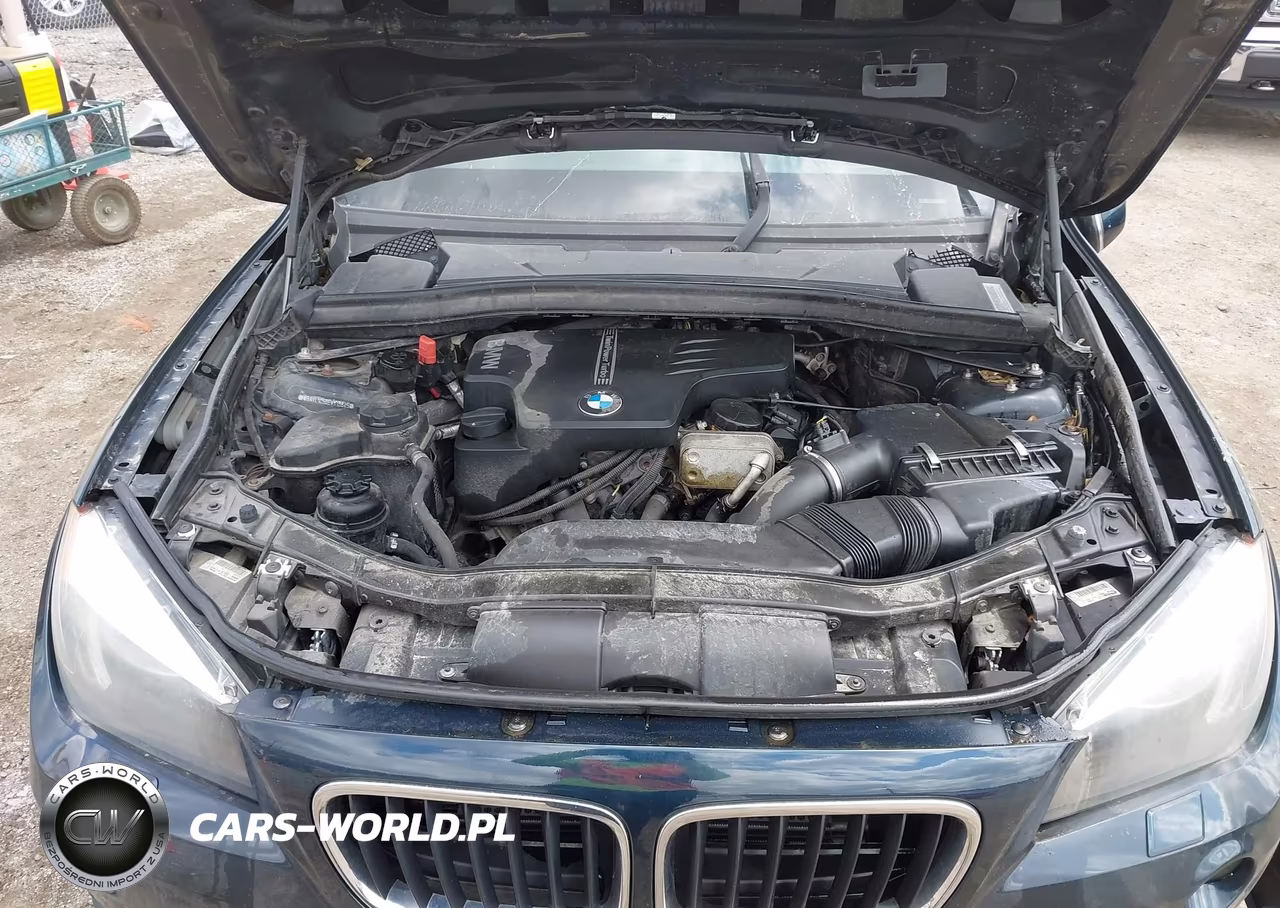 2014 BMW X1 xDrive28I VIN:WBAVL1C56EVY13845 - 10