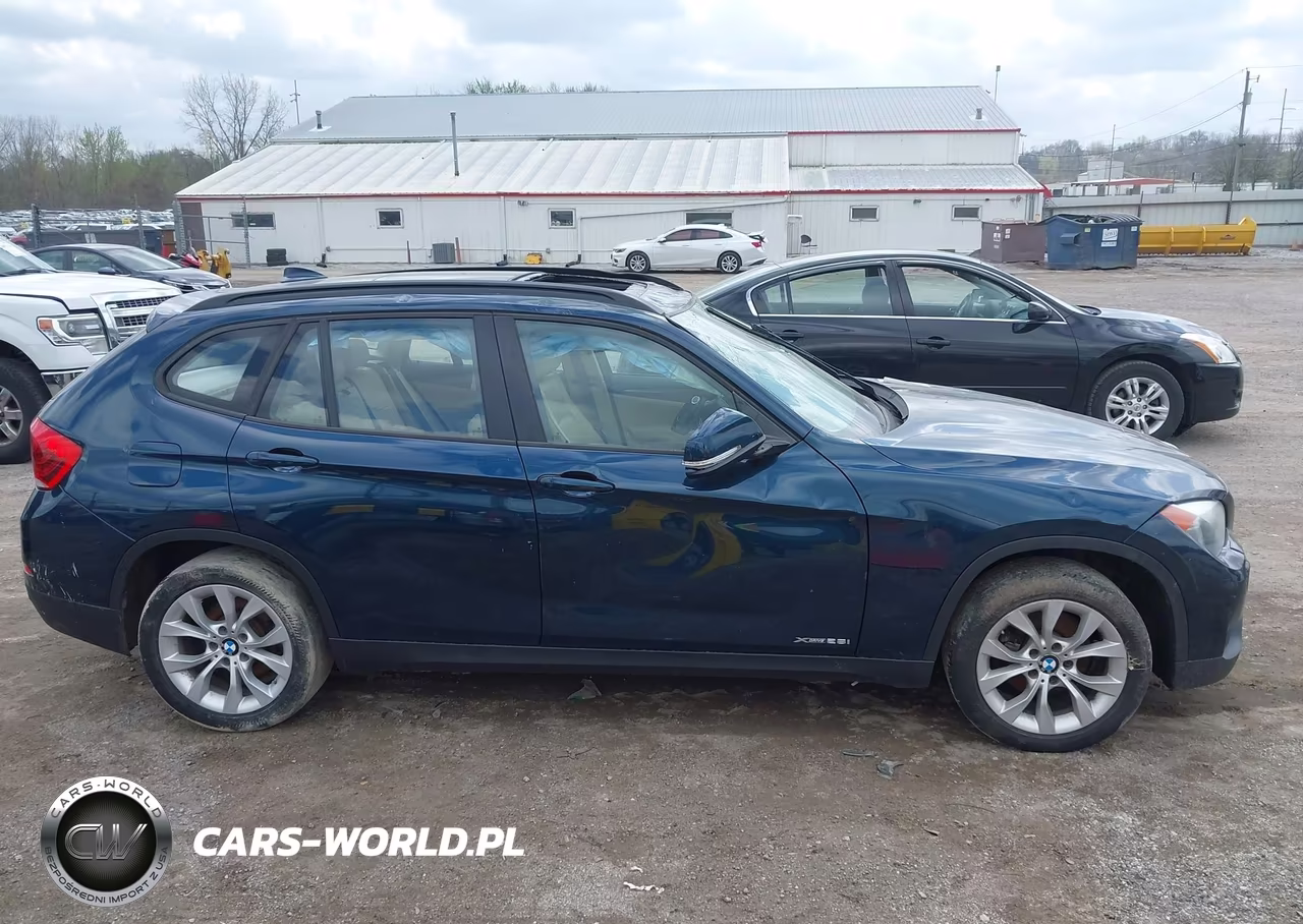 2014 BMW X1 xDrive28I VIN:WBAVL1C56EVY13845 - 13