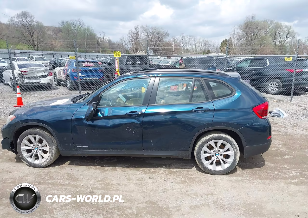 2014 BMW X1 xDrive28I VIN:WBAVL1C56EVY13845 - 14