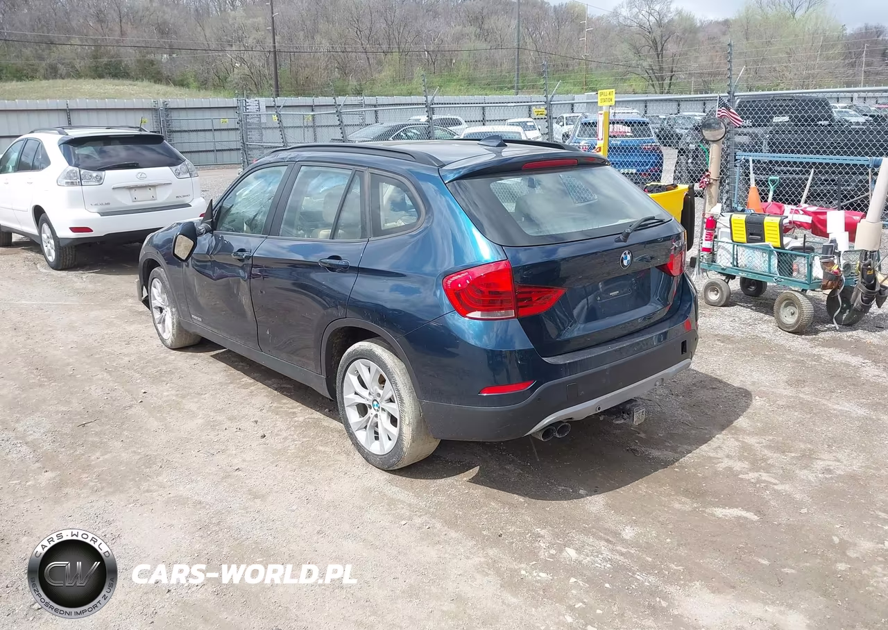 2014 BMW X1 xDrive28I VIN:WBAVL1C56EVY13845 - 3