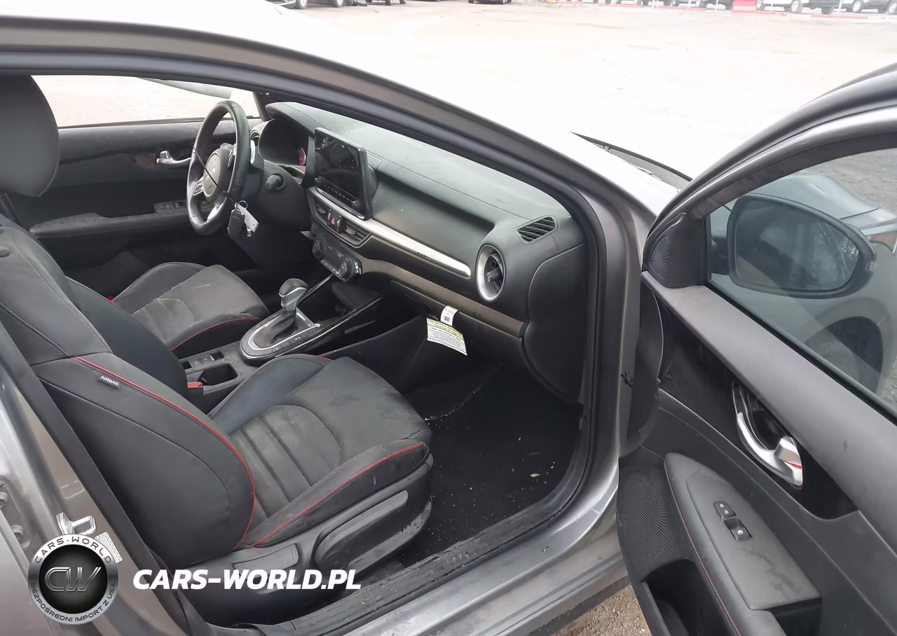 2022 Kia Forte Gt VIN:3KPF44ACXNE485616 - 5