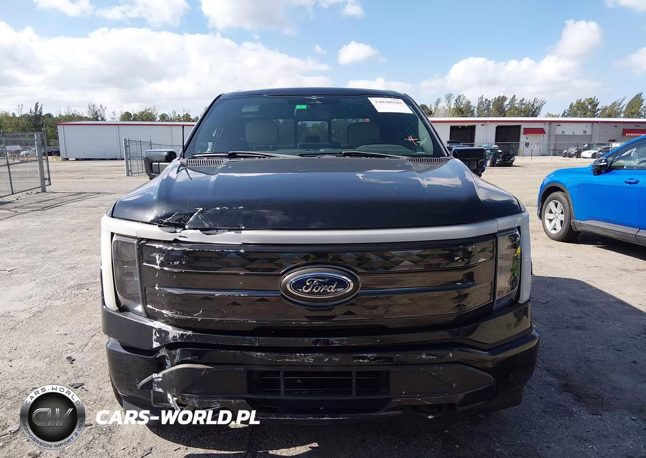 2023 Ford F-150 Lightning Platinum VIN:1FT6W1EV4PWG06301 - 12