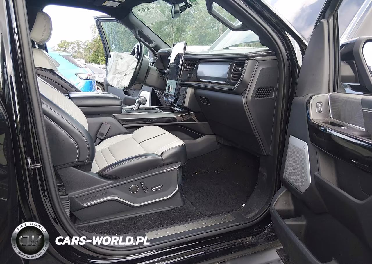2023 Ford F-150 Lightning Platinum VIN:1FT6W1EV4PWG06301 - 5
