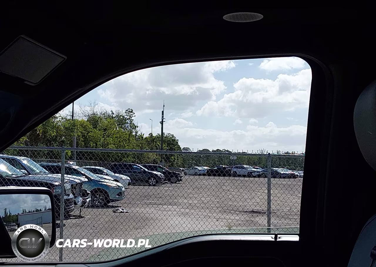 2023 Ford F-150 Lightning Platinum VIN:1FT6W1EV4PWG06301 - 6