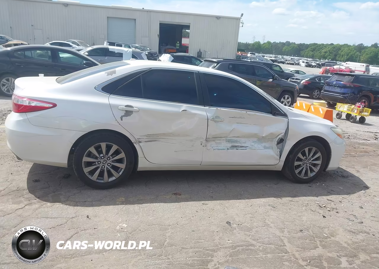 2015 Toyota Camry Xle VIN:4T1BF1FK8FU494112 - 13