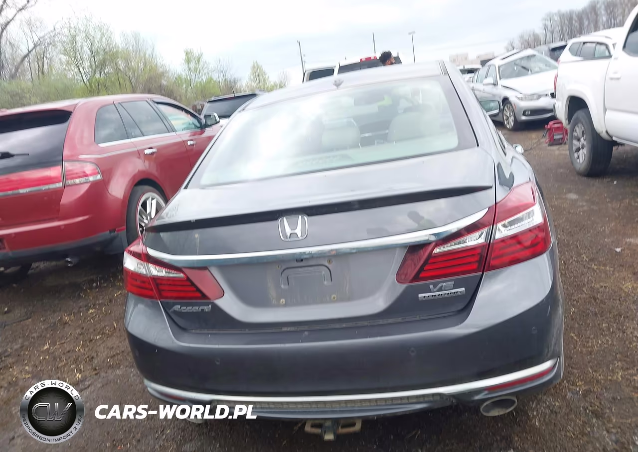 2016 Honda Accord Touring VIN:1HGCR3F98GA026362 - 17