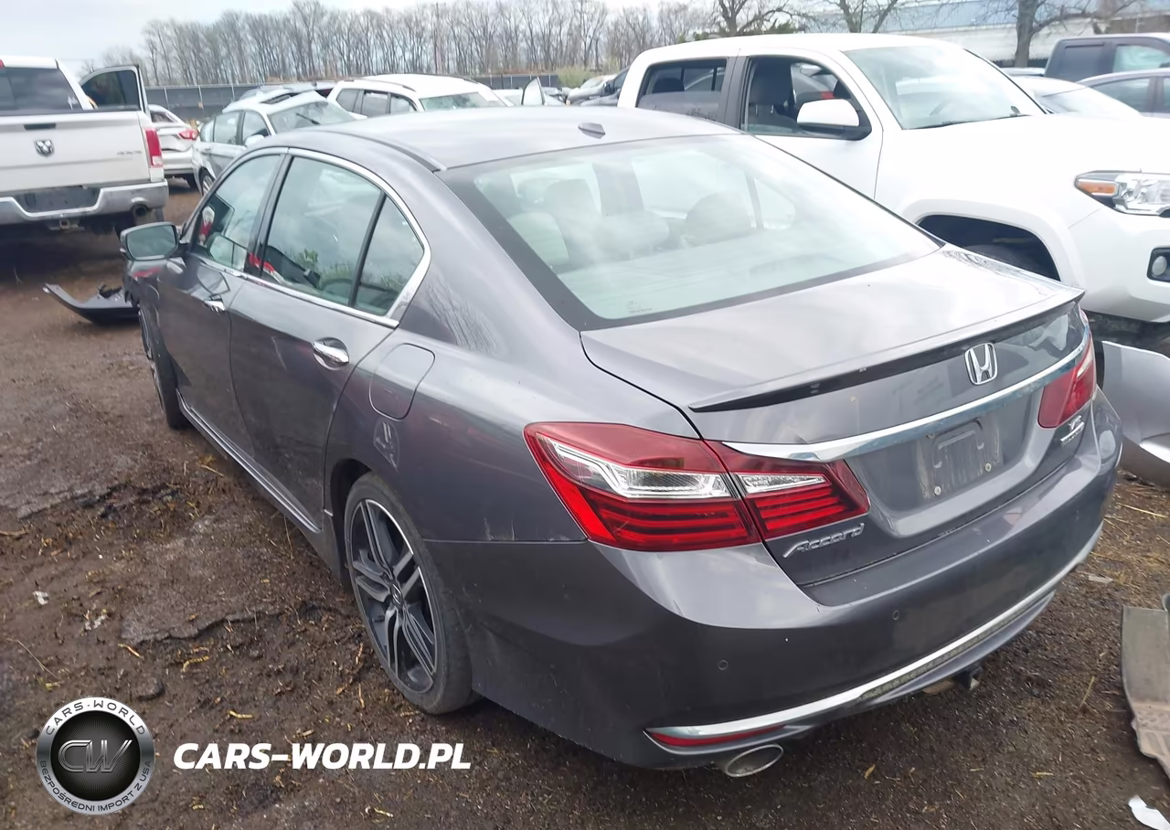 2016 Honda Accord Touring VIN:1HGCR3F98GA026362 - 3