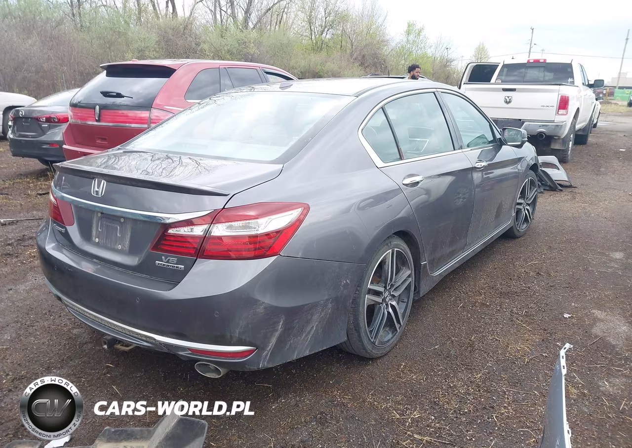 2016 Honda Accord Touring VIN:1HGCR3F98GA026362 - 4