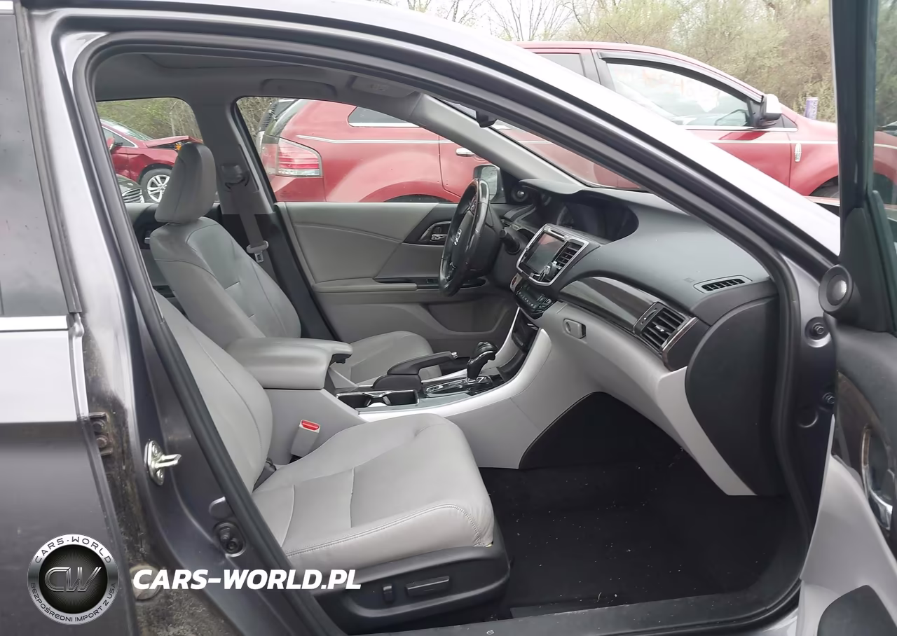 2016 Honda Accord Touring VIN:1HGCR3F98GA026362 - 5