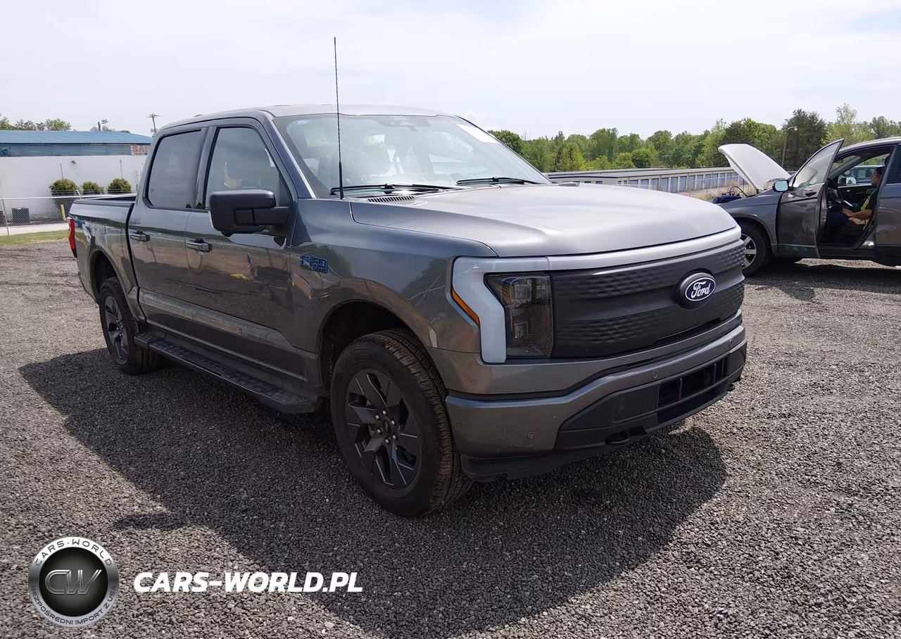 2025 Ford F-150 Lightning Flash