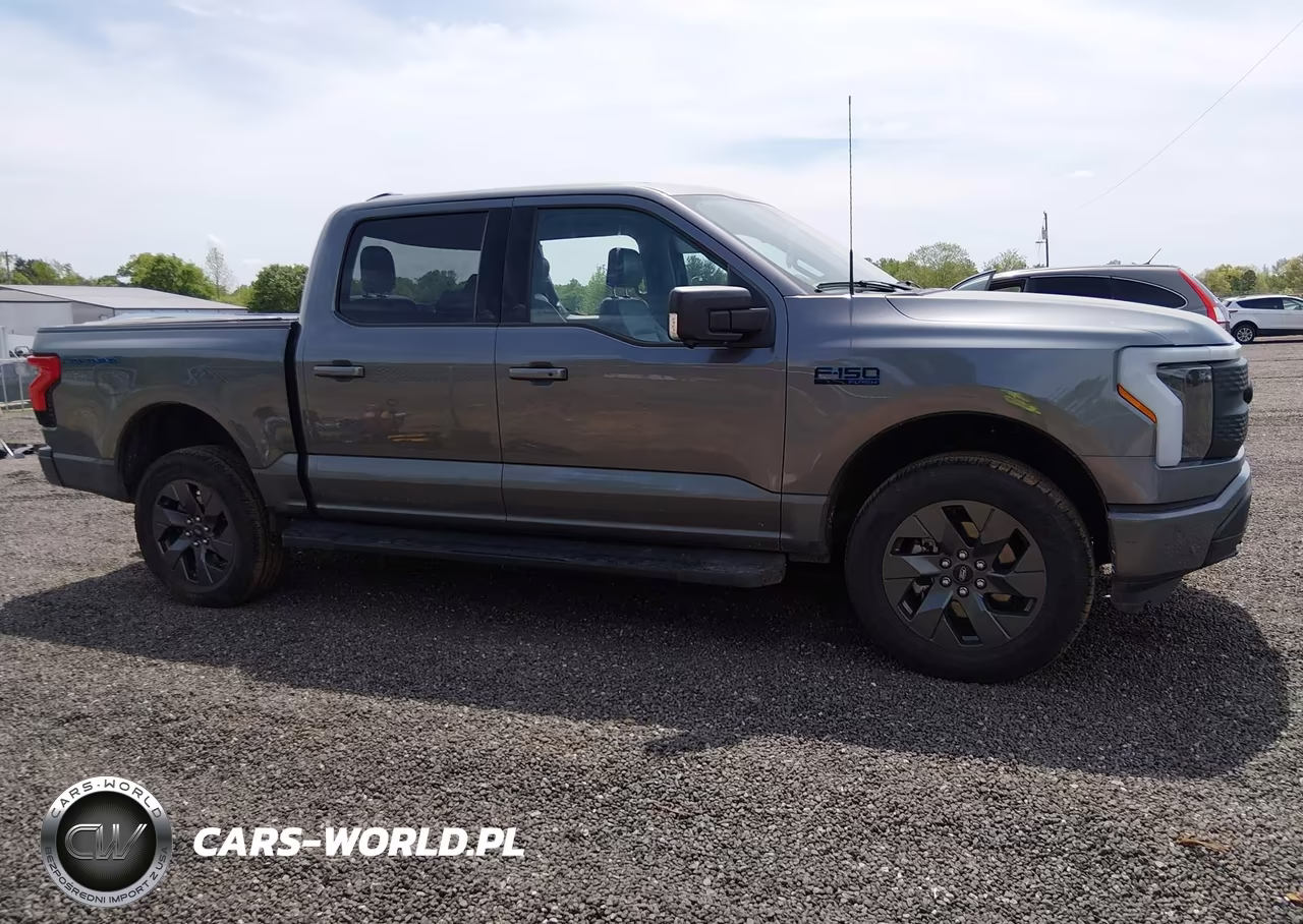 2025 Ford F-150 Lightning Flash VIN:1FTVW3L76SWG04862 - 14
